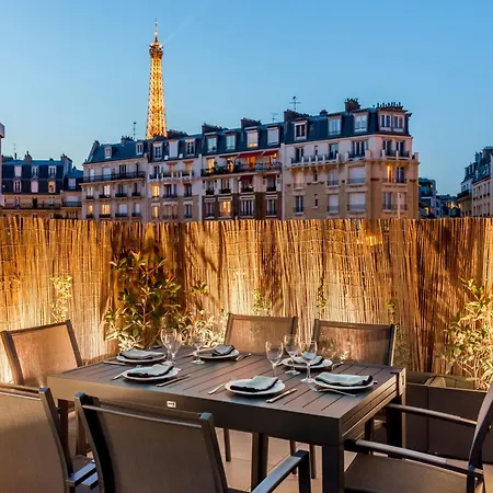 Merveil Luxury - Eiffel Tower Terrasse Paris